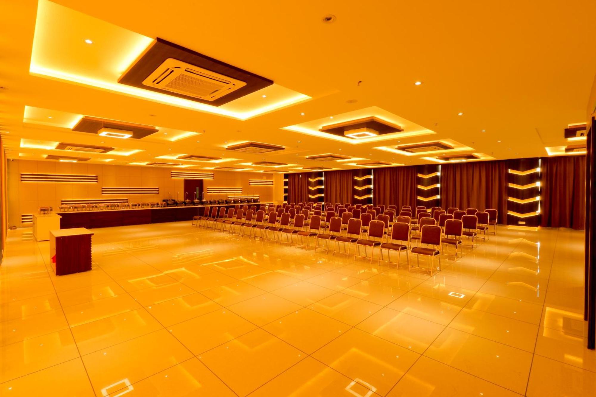 Hotel Grand Darshan Vadodara Eksteriør billede