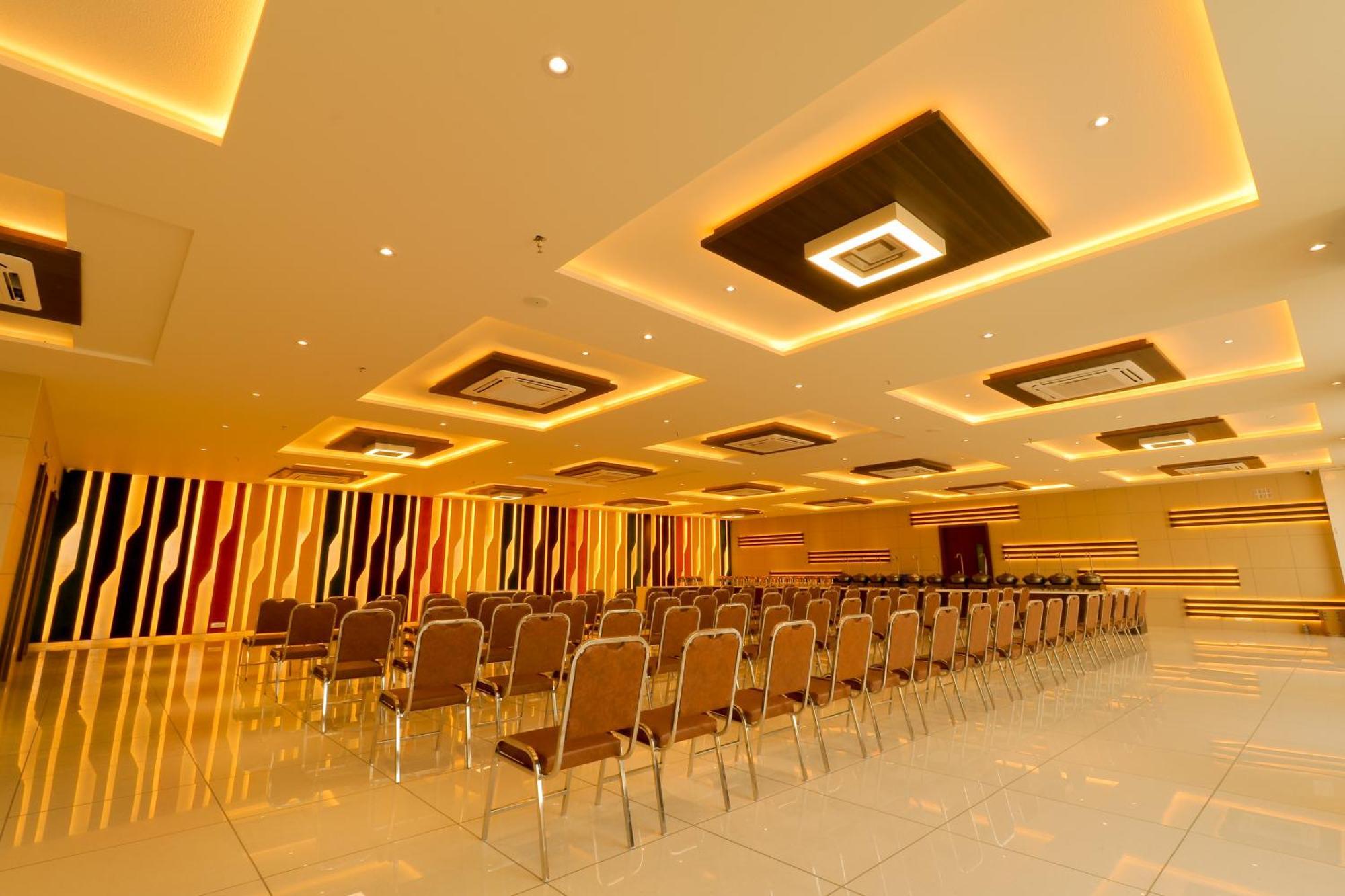 Hotel Grand Darshan Vadodara Eksteriør billede
